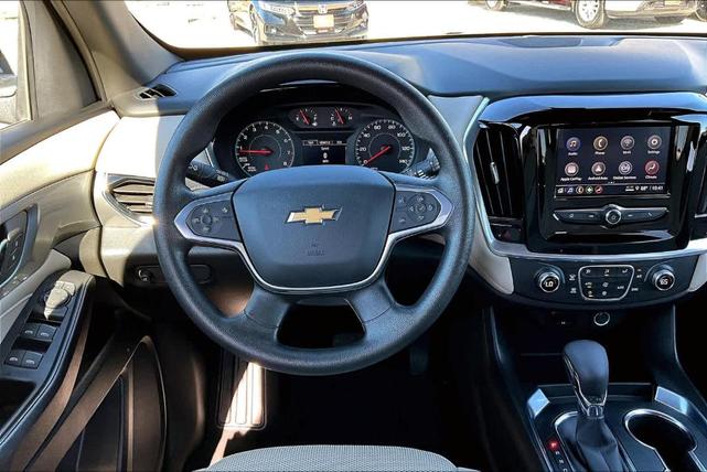 2022 chevrolet traverse ls