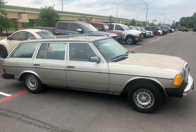 1985 mercedes-benz 300td station wagon project car turbo diesel classic w123