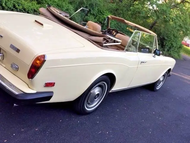 rolls royce corniche convertible, 1982. very clean, all new, from a to z