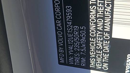 2025 Volvo XC40