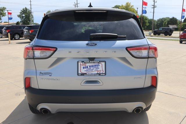 2022 ford escape titanium