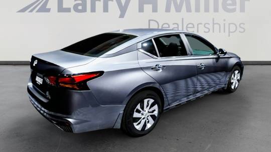 2025 Nissan Altima