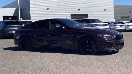 2022 BMW M8