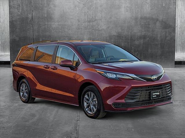 2024 toyota sienna le