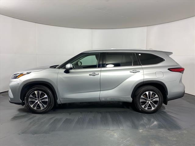 2022 toyota highlander hybrid xle