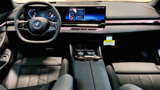 2024 BMW i5