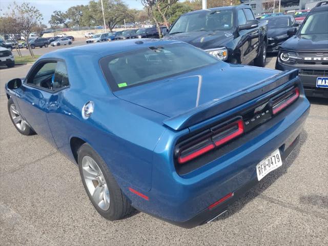 2021 dodge challenger sxt