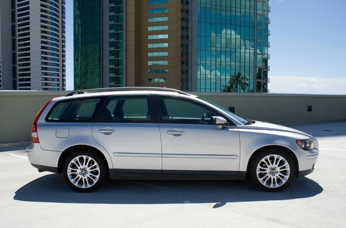 2005 volvo v50 t5 sport turbo 2.5l wagon for sale in honolulu, hawaii