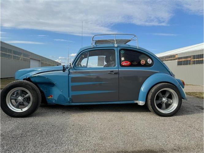 1968 volkswagen beetle in staunton, illinois