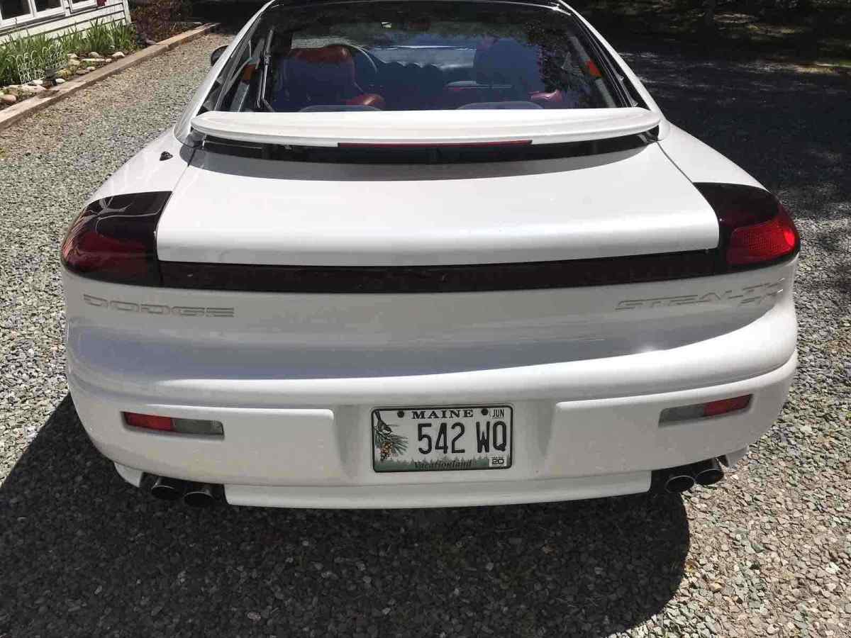 1992 dodge stealth hatchback white r/t turbo