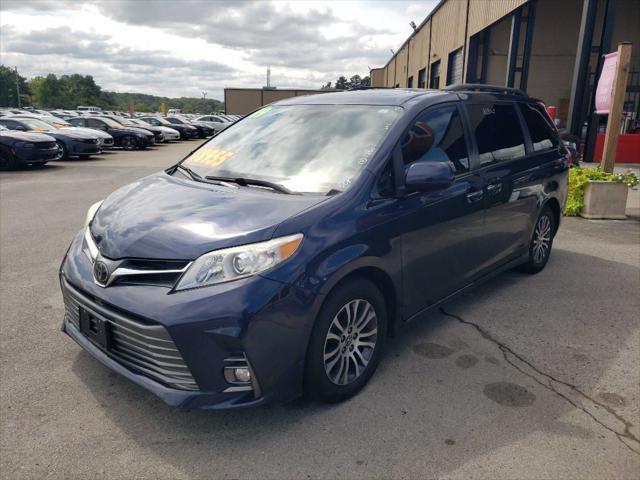 2019 toyota sienna xle