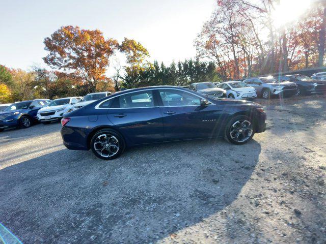 2022 chevrolet malibu fwd lt
