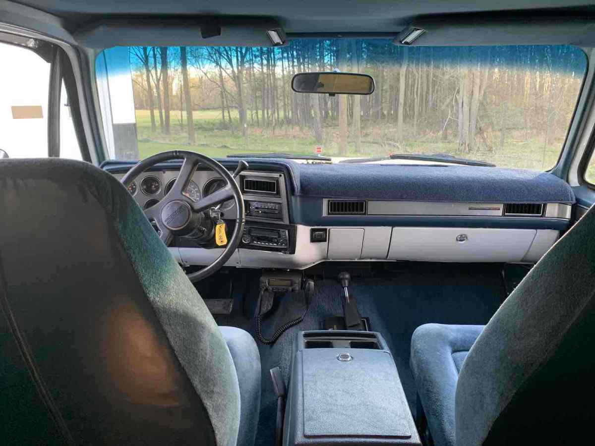 1991 gmc jimmy suv white 4wd automatic v15