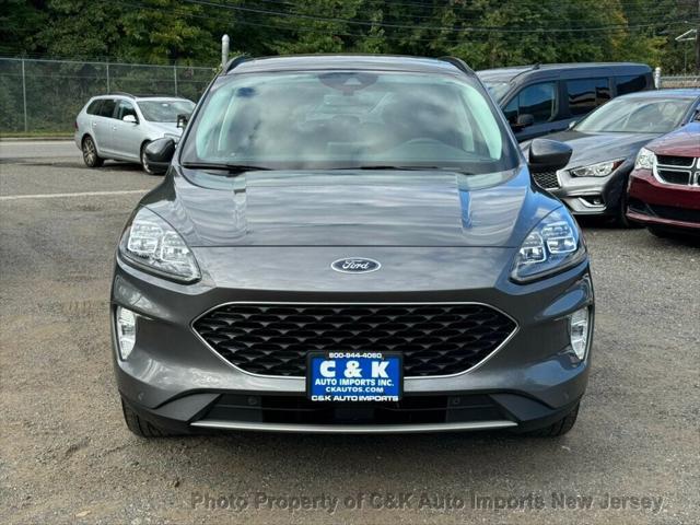 2022 ford escape titanium