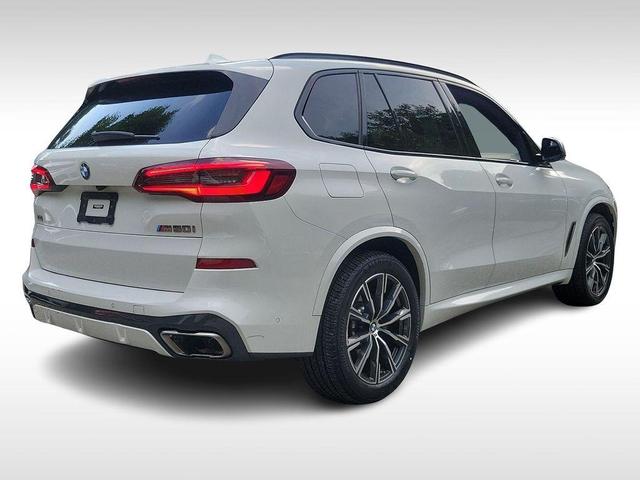 2022 bmw x5 m50i
