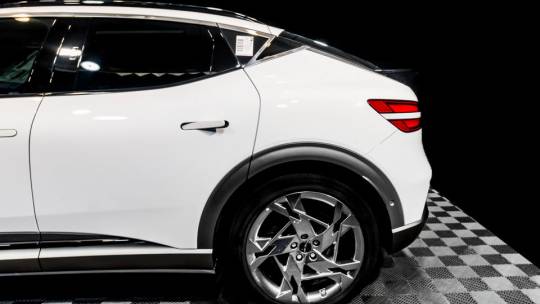 2024 Genesis GV60