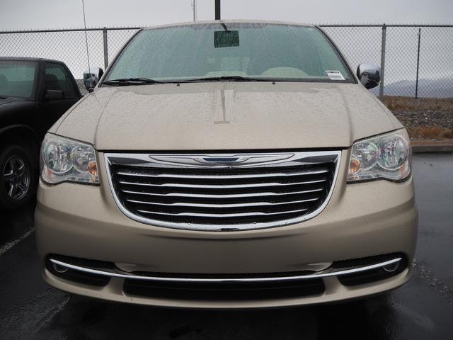 2012 chrysler town and country touring-l touring-l 4dr mini-van for sale in crystal, nevada