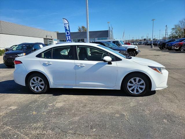 2022 toyota corolla le