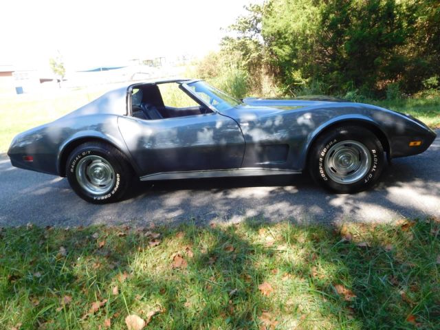 1975 corvette super nice inside and out
