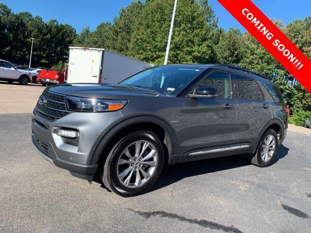 2023 ford explorer xlt
