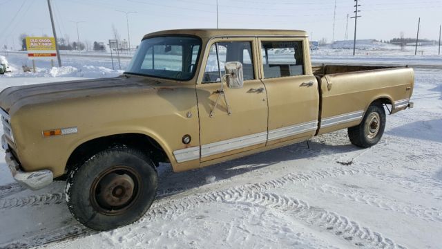 1971 international harvester pickup 4 door