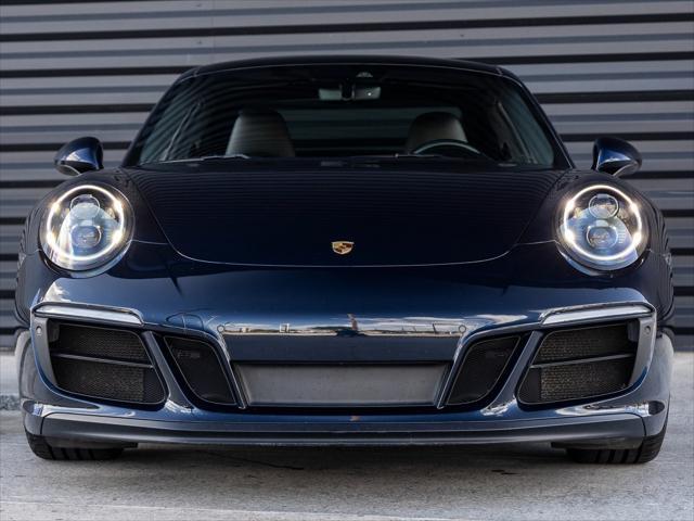 2019 porsche 911 carrera gts
