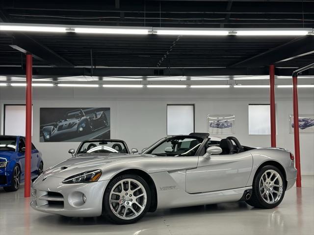 2003 dodge viper srt10