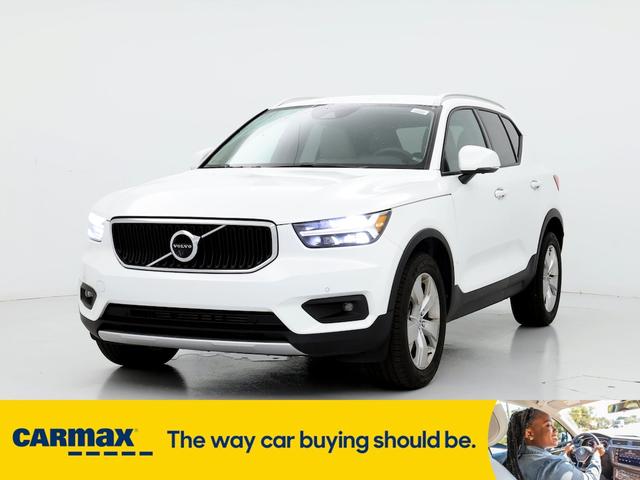 2022 volvo xc40 t4 momentum