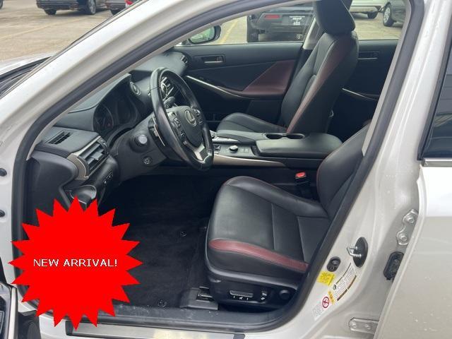 2018 lexus is 300 base