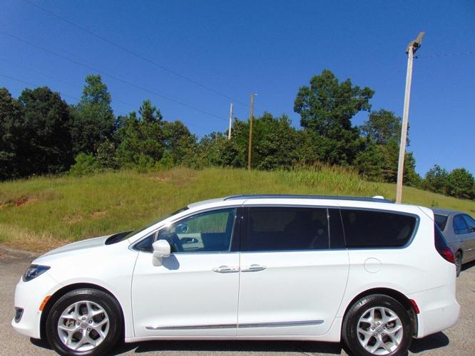 used 2017 chrysler pacifica touring-l plus lexington, tn 38351 for sale in lexington, tennessee