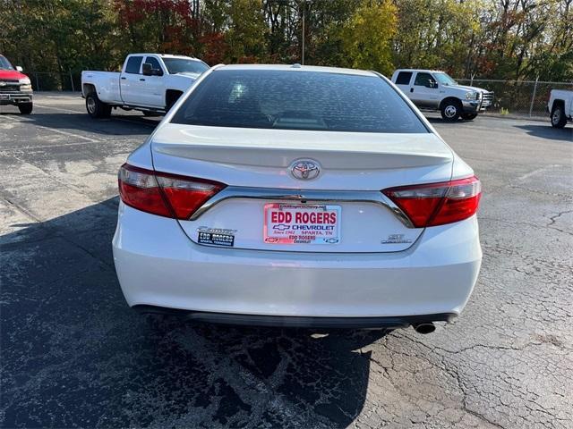 2016 toyota camry se w/special edition pkg
