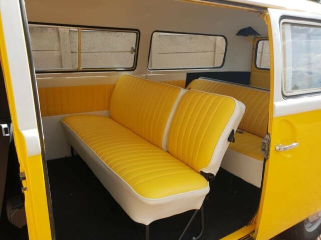 71 vw bus completely restored/show winner