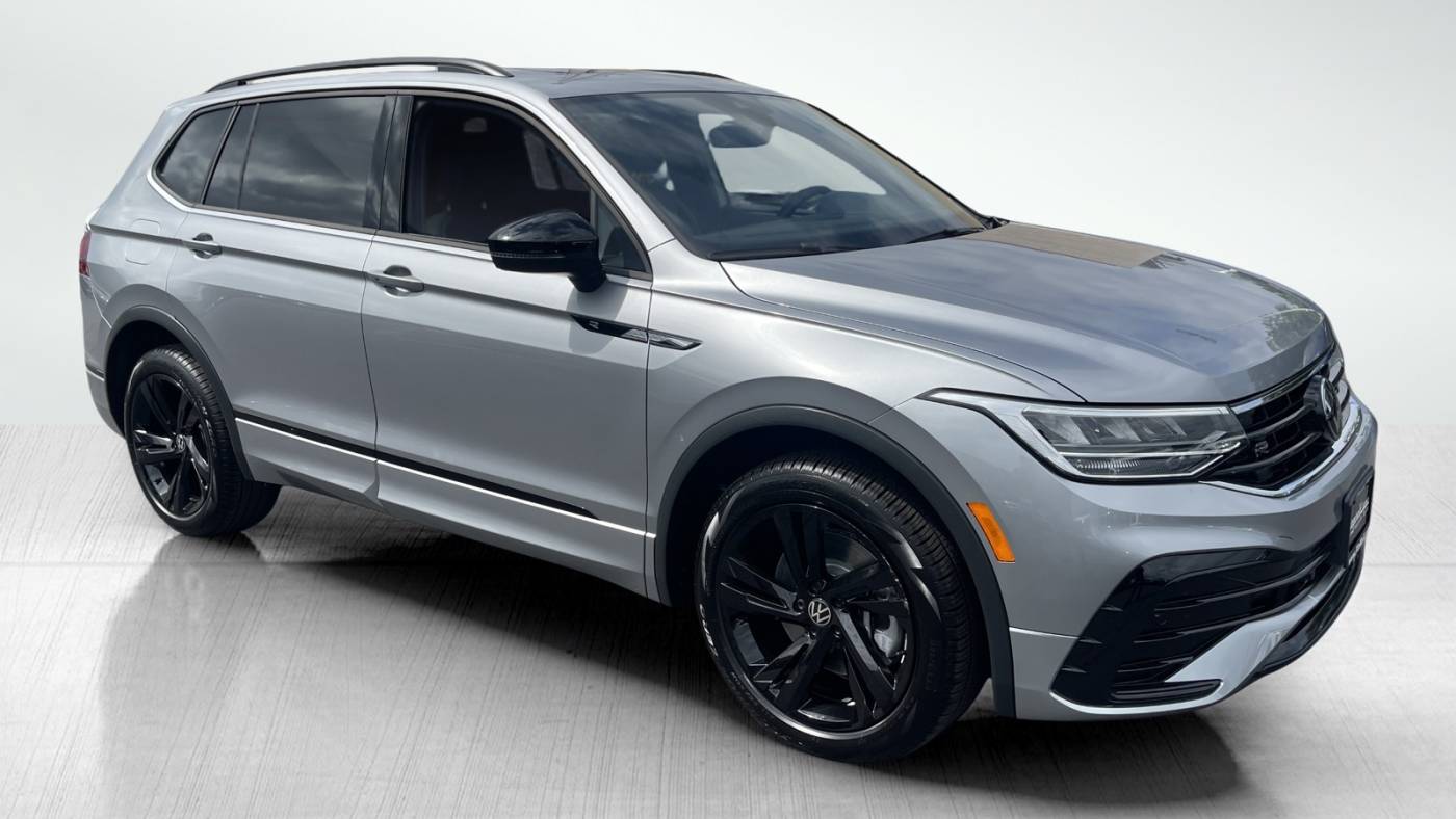 2024 volkswagen tiguan se r-line black
