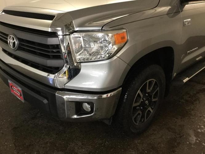 2015 toyota tundra sr5 4x4 sr5 4dr crewmax cab pickup sb (5.7l v8 ffv for sale in bow, new hampshire