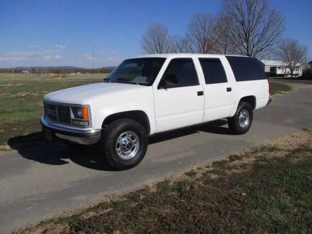 3/4 ton 4x4 suburban 2500 only 84k miles w fuel injected 5.7l 350 auto overdrive