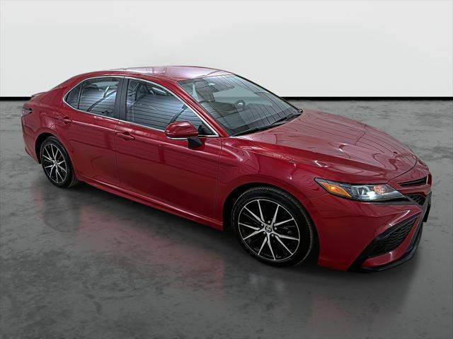 2022 toyota camry se