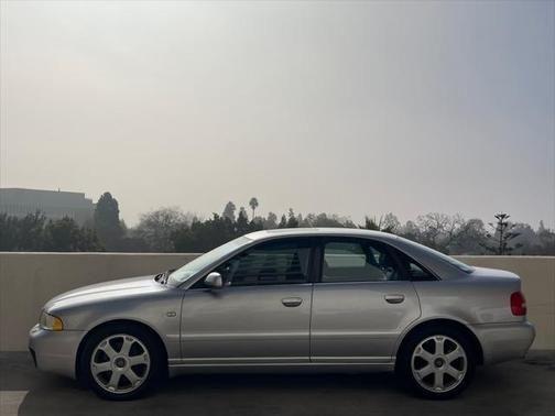 2000 audi s4