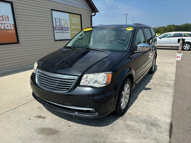 2012 chrysler town & country touring-l