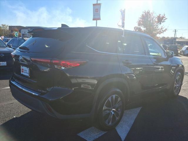2022 toyota highlander xle