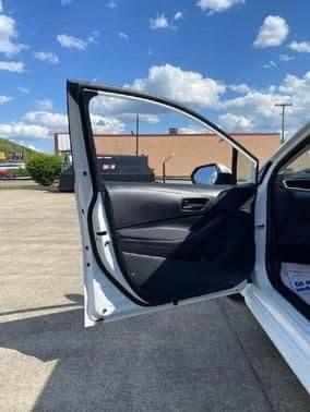 2022 toyota corolla le in broad bottom, kentucky