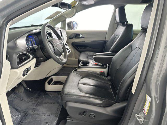 2022 chrysler pacifica touring l
