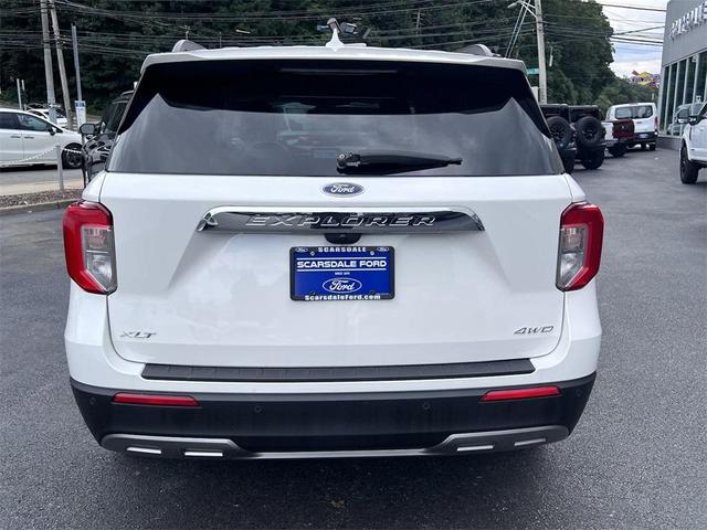 2022 ford explorer xlt