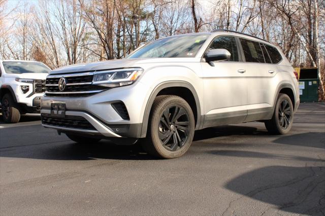 2022 volkswagen atlas 3.6l se w/technology