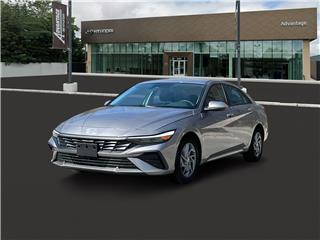2025 Hyundai Elantra blue