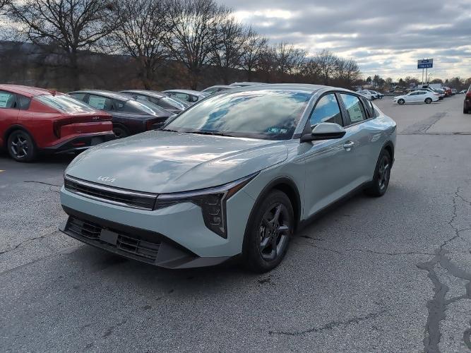 new 2025 kia k4 lxs