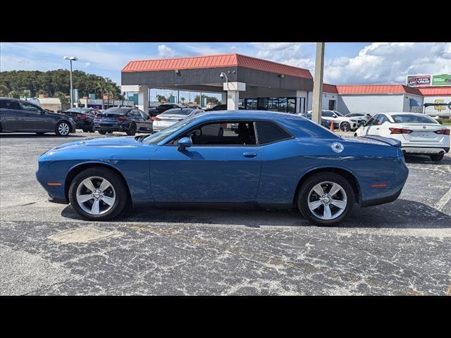2020 dodge challenger sxt