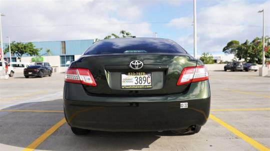 2010 toyota camry le