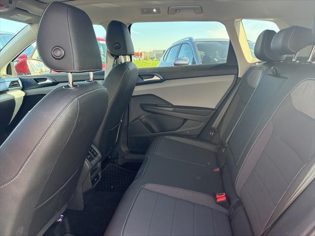 2024 volkswagen taos 1.5t se