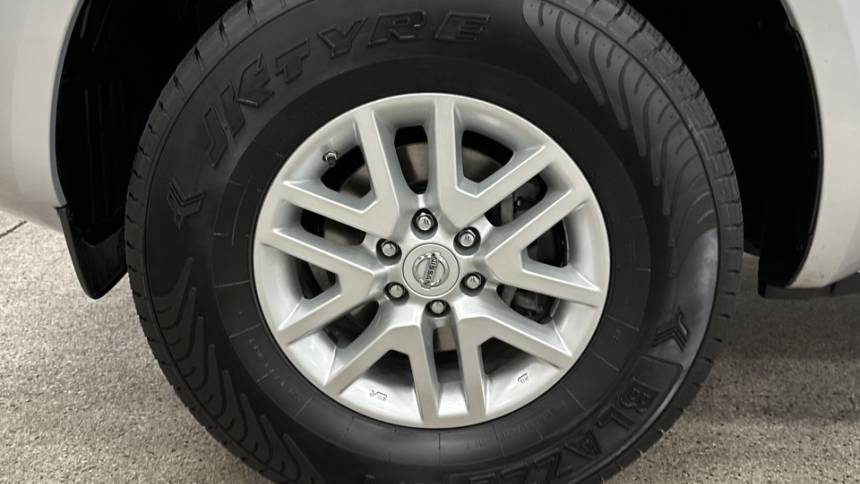 2016 nissan frontier sl