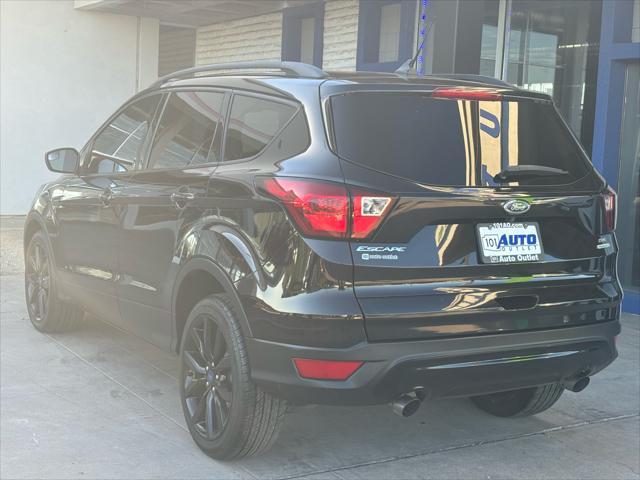 2019 ford escape se